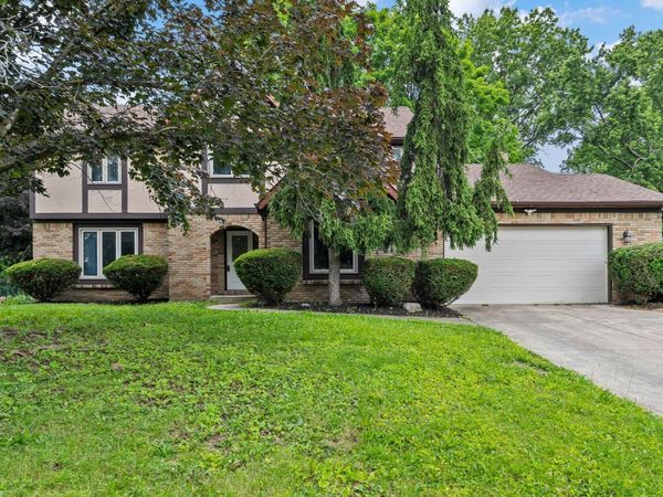 2069 Walnut Hill Park Drive, Columbus, OH 43232