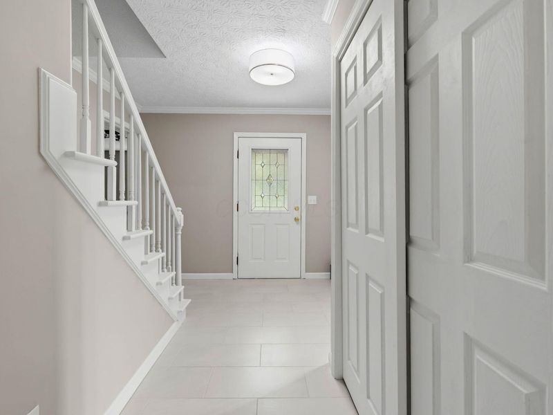 2069 Walnut Hill Park Drive, Columbus, OH 43232 Photo 10