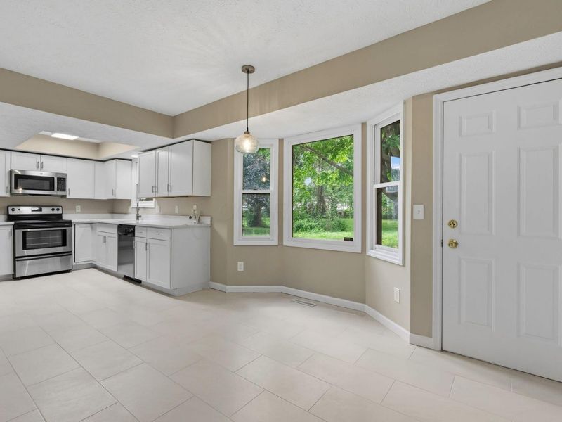 2069 Walnut Hill Park Drive, Columbus, OH 43232 Photo 24