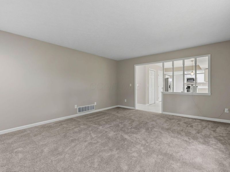 2069 Walnut Hill Park Drive, Columbus, OH 43232 Photo 28