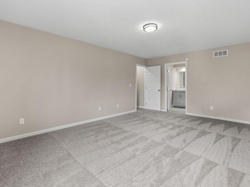 2069 Walnut Hill Park Drive, Columbus, OH 43232 Photo 32