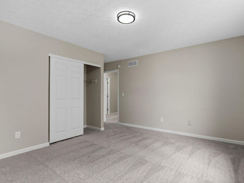 2069 Walnut Hill Park Drive, Columbus, OH 43232 Photo 45