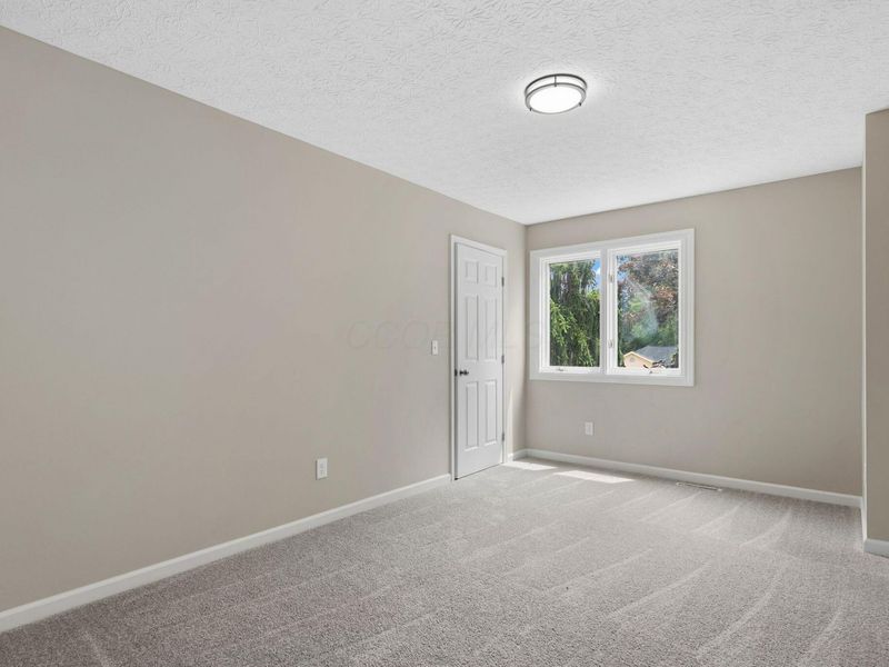 2069 Walnut Hill Park Drive, Columbus, OH 43232 Photo 46