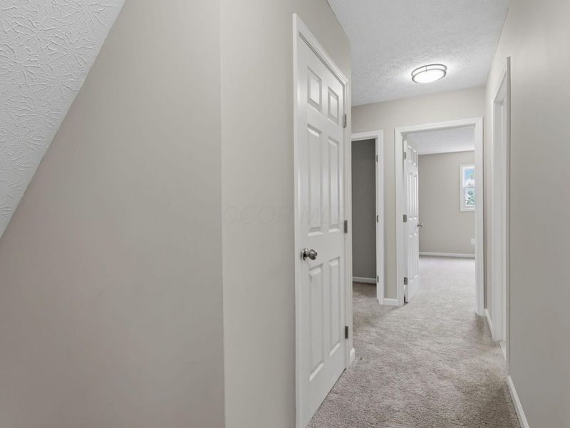2069 Walnut Hill Park Drive, Columbus, OH 43232 Photo 48