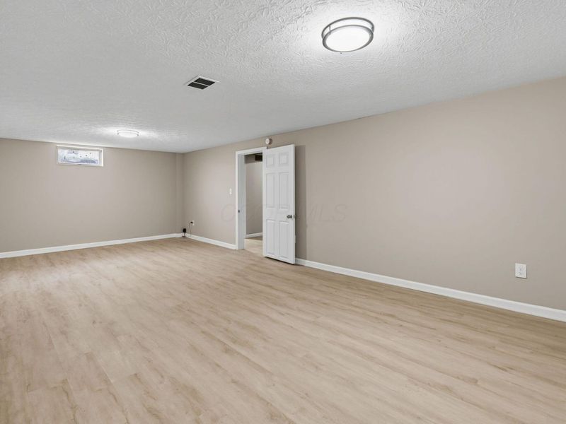 2069 Walnut Hill Park Drive, Columbus, OH 43232 Photo 53