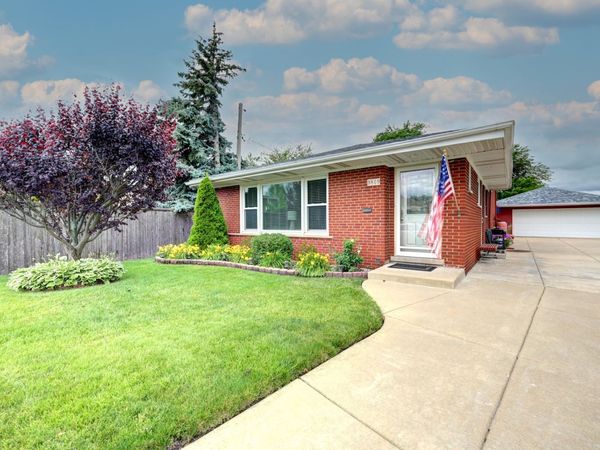 9809 S Albany Avenue, Evergreen Park, IL 60805