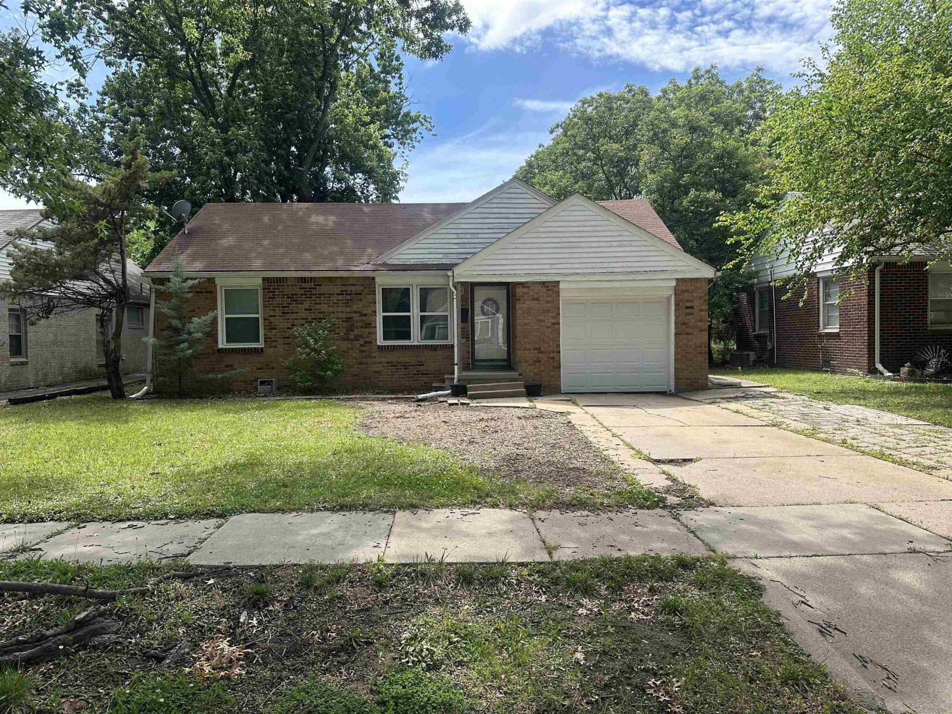 637 S Lightner Dr., Wichita, KS 67218 Main Photo