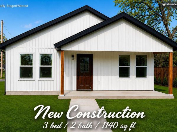 340 E Cofield Avenue , Aurora, MO 65605