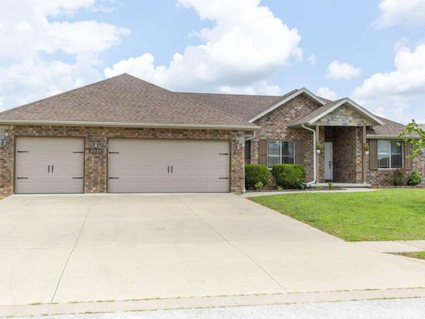 4537 Somerset Drive, Battlefield, MO 65619