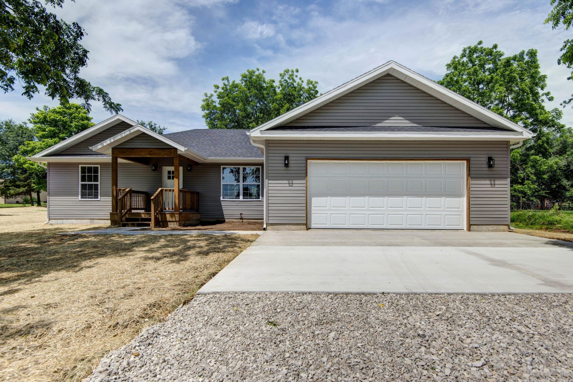 405 Olive Street, Seymour, MO 65746 Main Photo