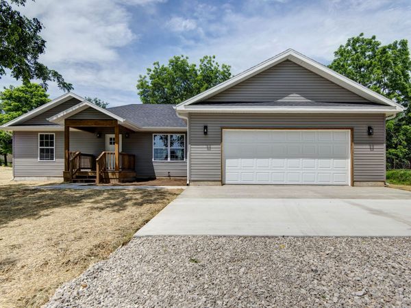 405 Olive Street, Seymour, MO 65746