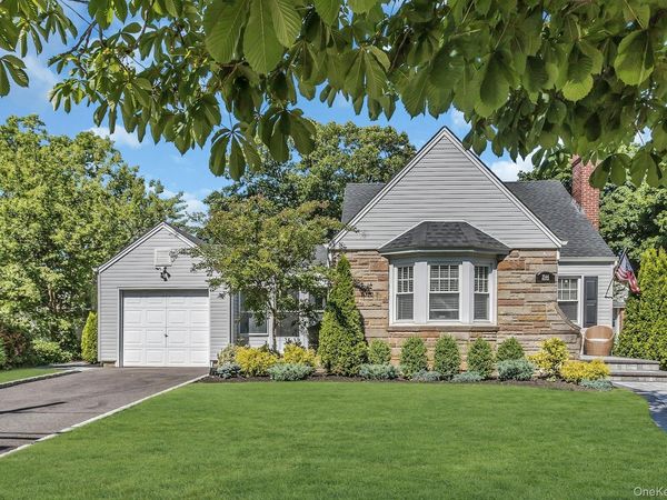 2544 Yorktown Street , Oceanside, NY 11572