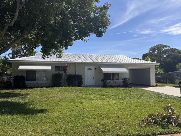 1331 SE Mohave Street, Port St. Lucie, FL 34952