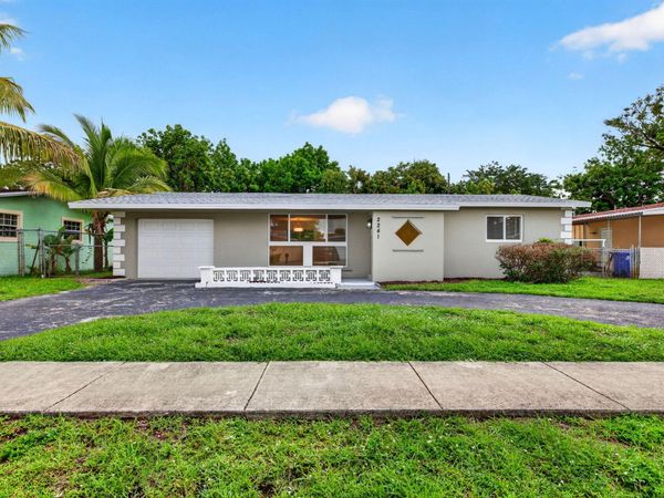 2241 SW 67th Lane, Miramar, FL 33023