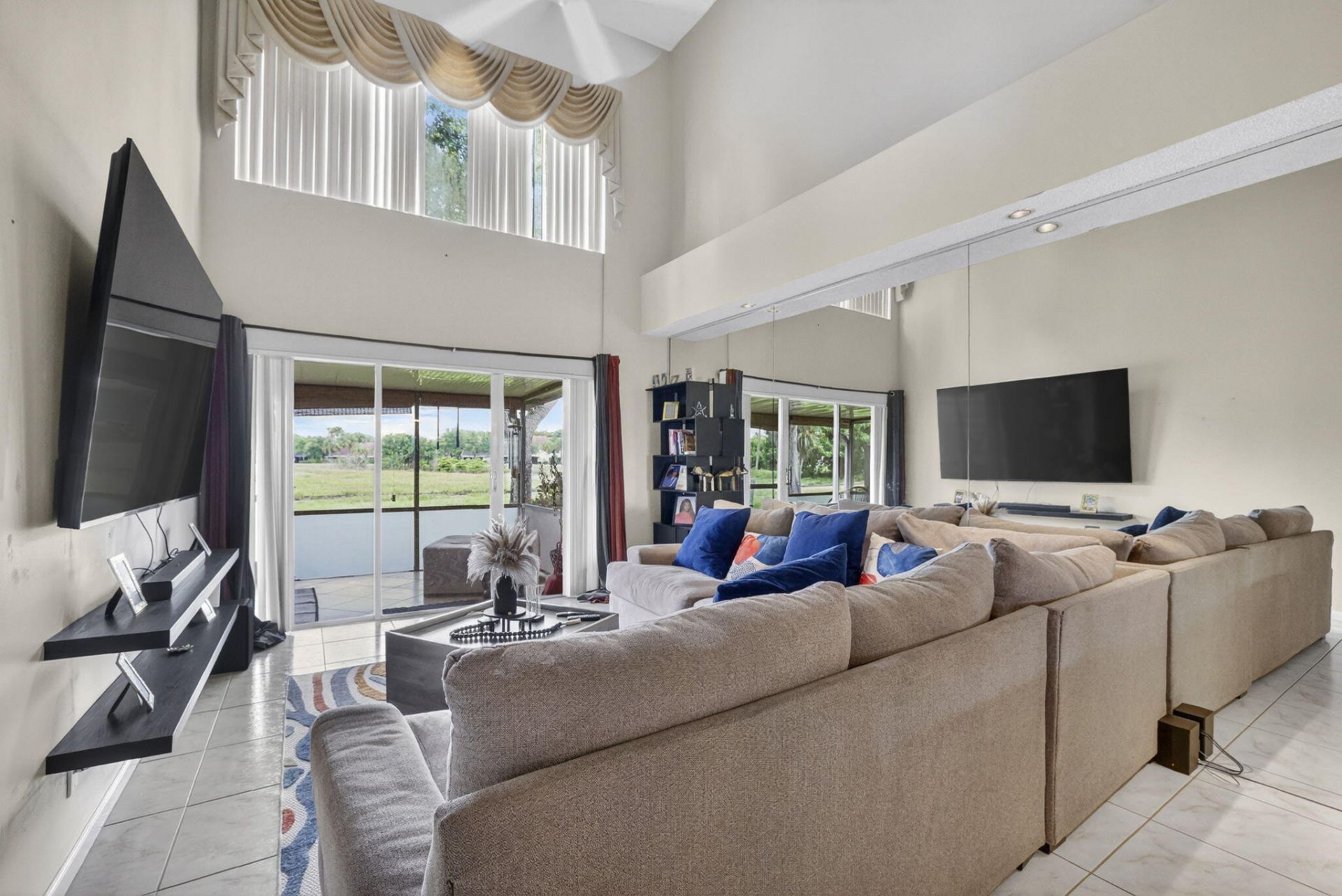 7426 Pinewalk Drive S, Unit 19-4, Margate, FL 33063 Photo