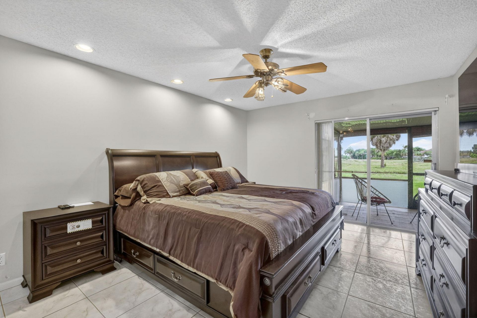 7426 Pinewalk Drive S, Unit 19-4, Margate, FL 33063 Photo