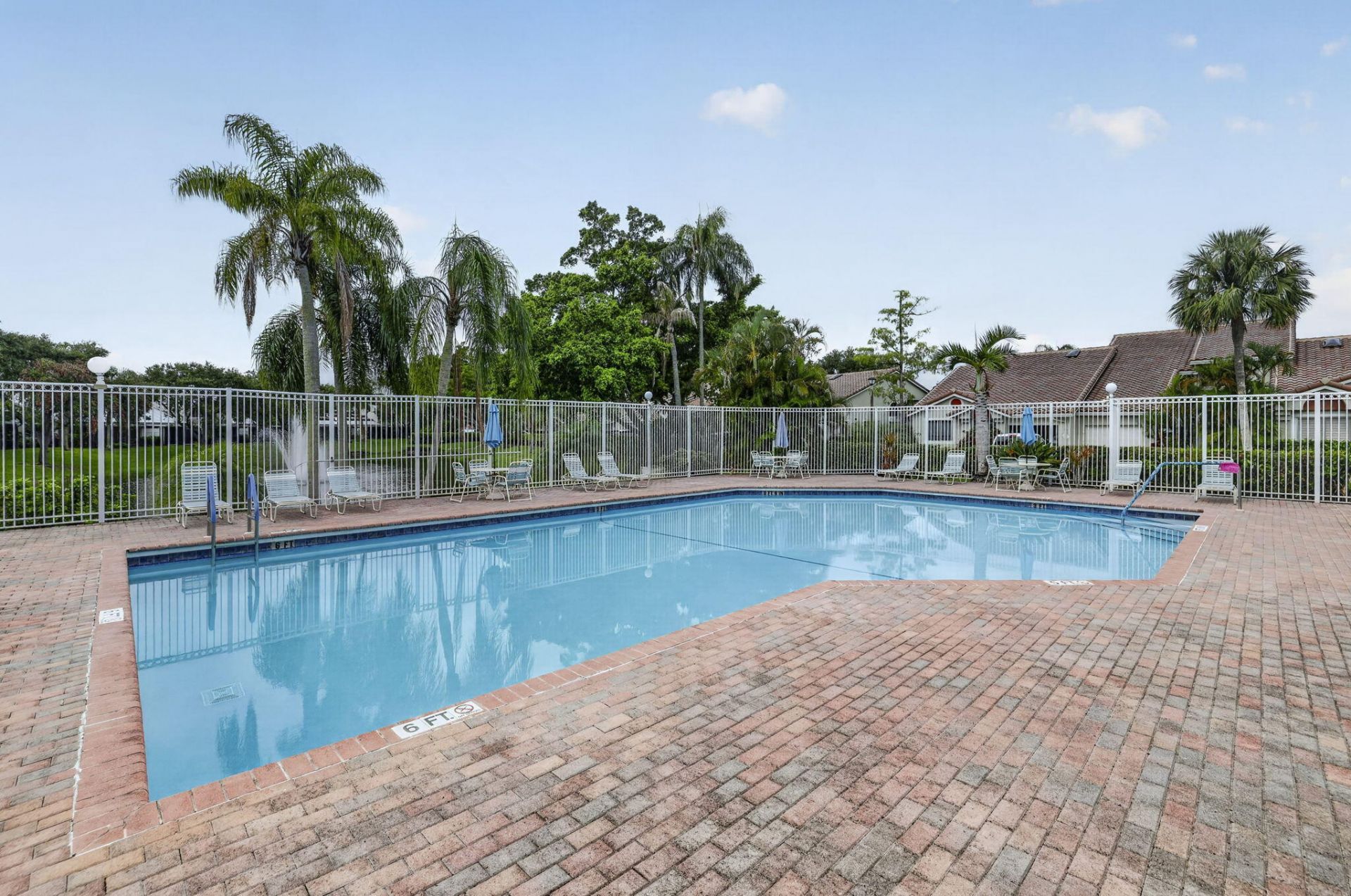 7426 Pinewalk Drive S, Unit 19-4, Margate, FL 33063 Photo