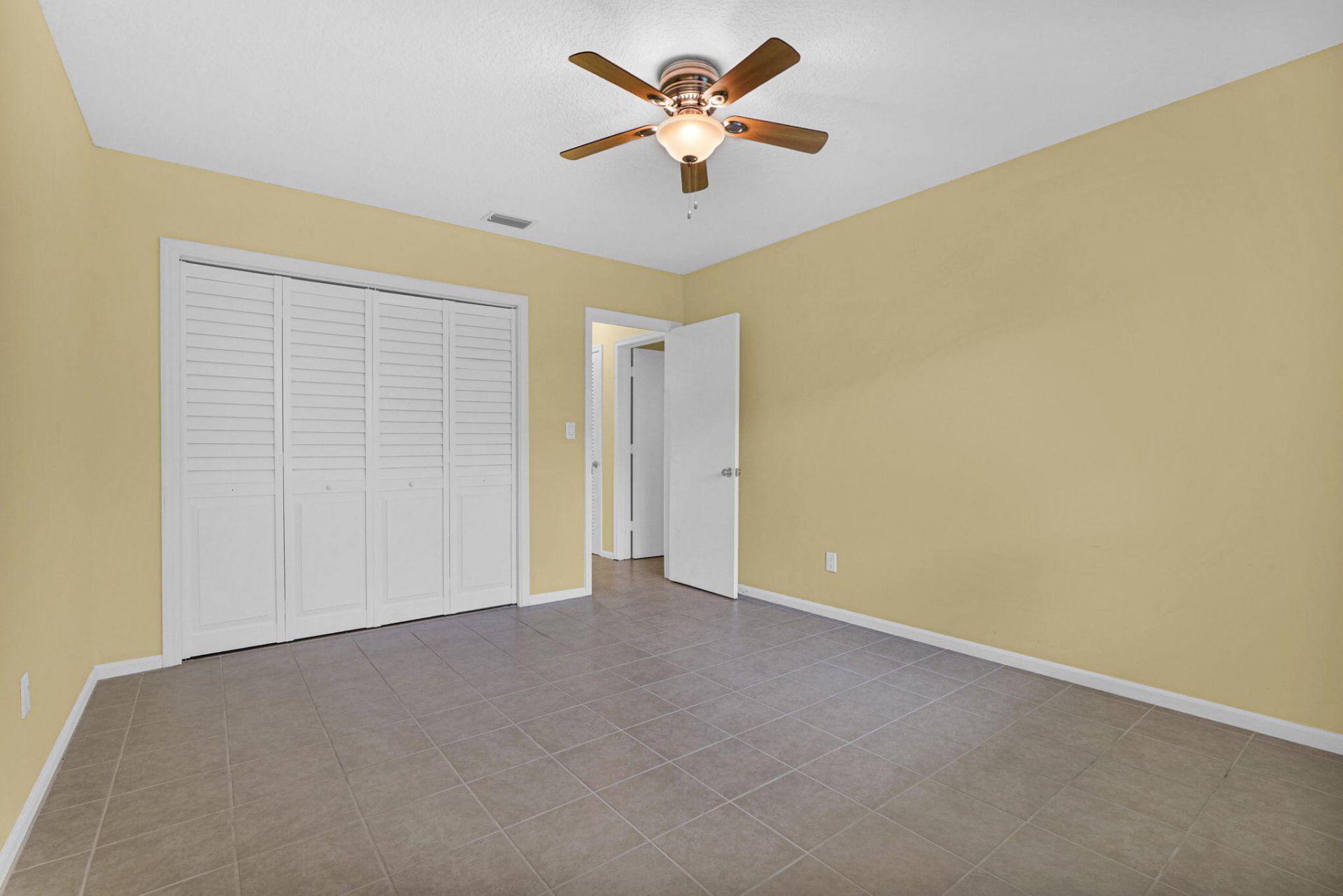 2121 NE 68th Street, Unit 209, Fort Lauderdale, FL 33308 Photo