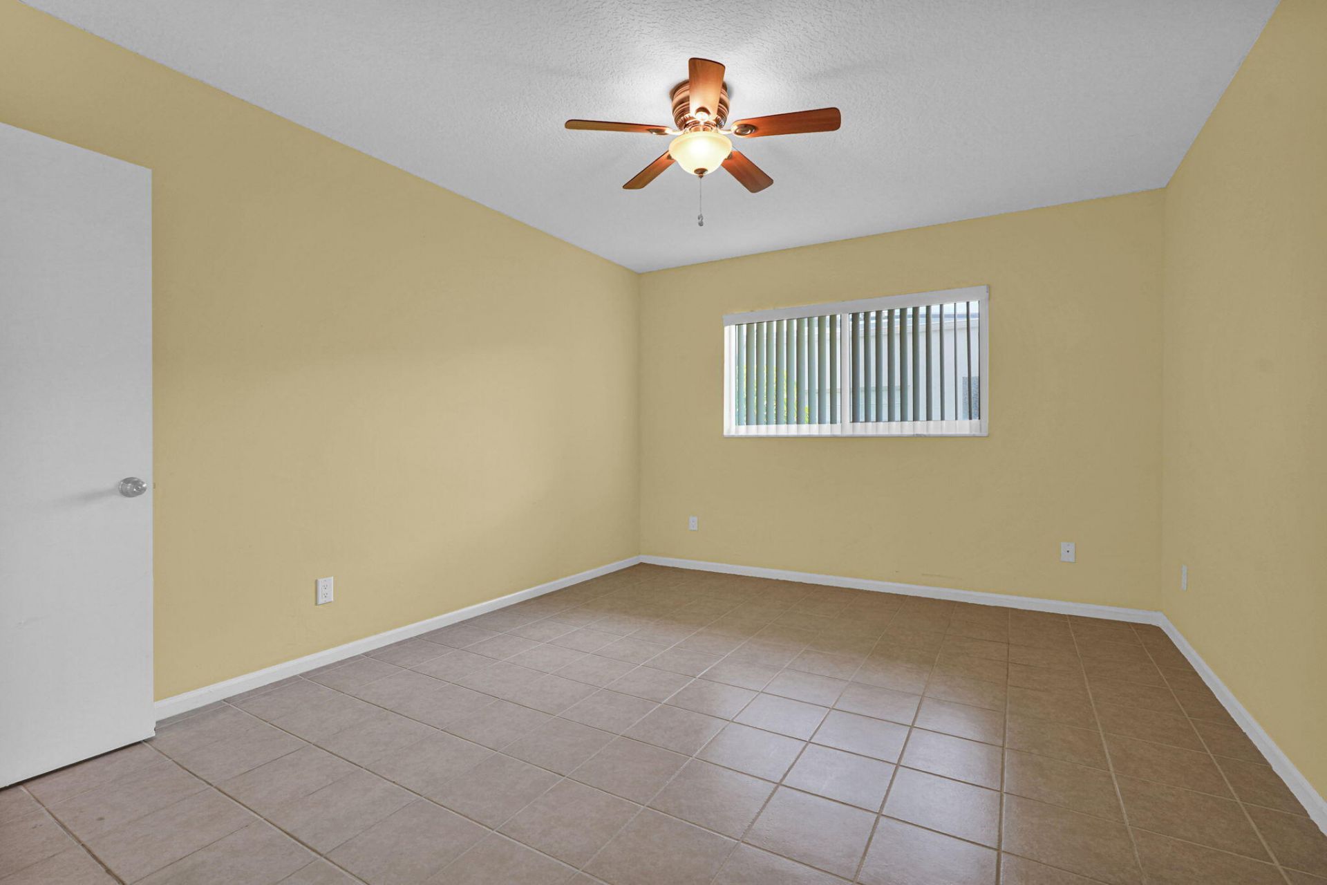 2121 NE 68th Street, Unit 209, Fort Lauderdale, FL 33308 Photo