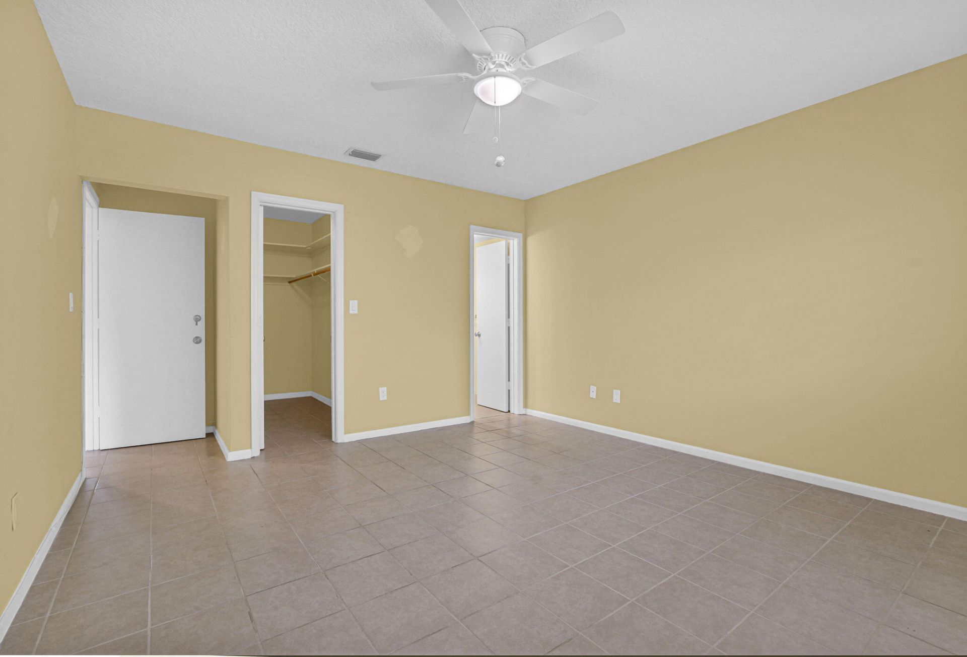 2121 NE 68th Street, Unit 209, Fort Lauderdale, FL 33308 Photo