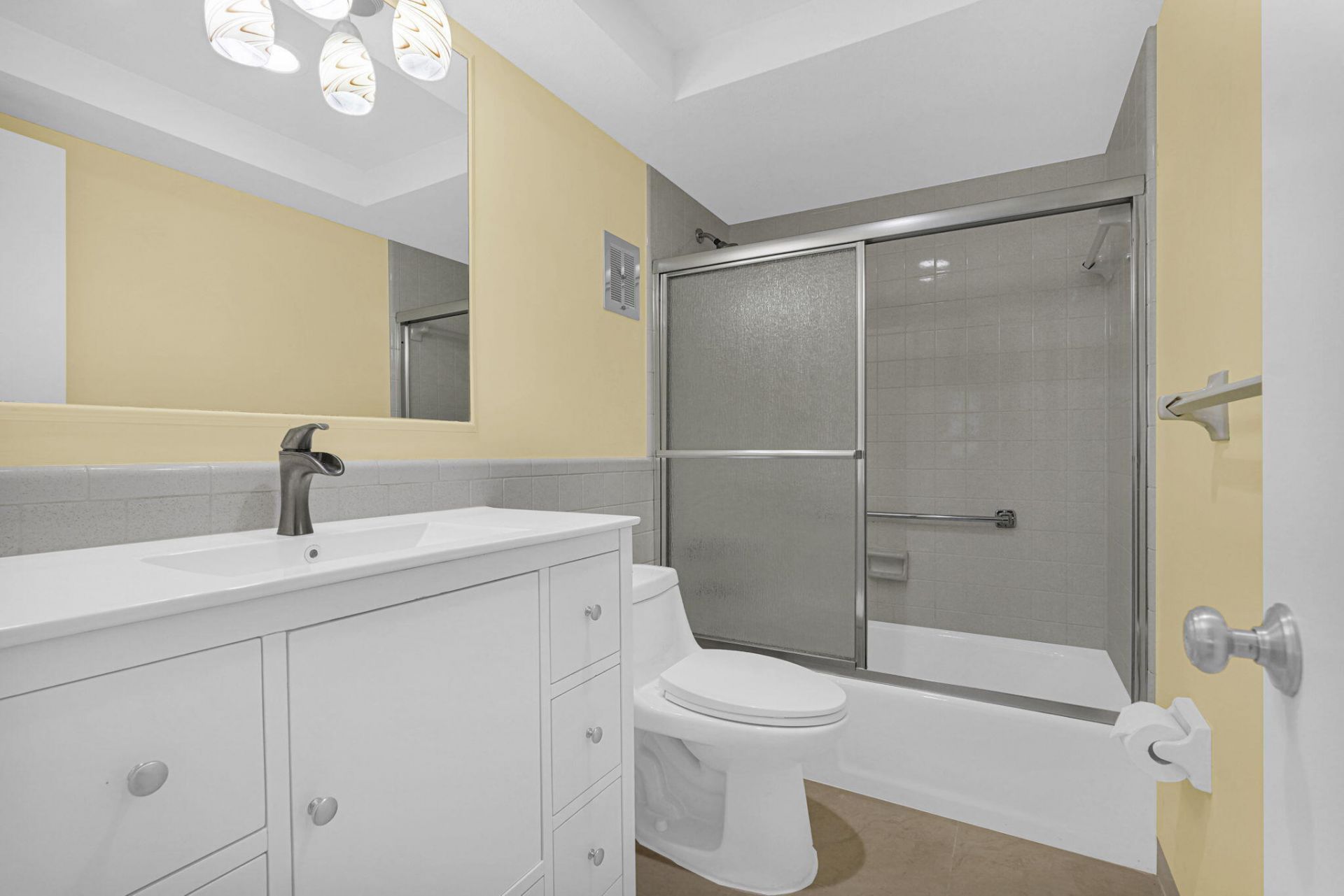 2121 NE 68th Street, Unit 209, Fort Lauderdale, FL 33308 Photo