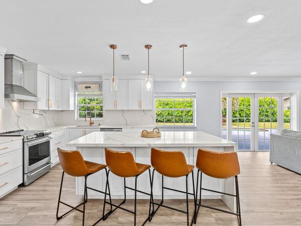 10098 Ramblewood Drive, Coral Springs, FL 33071