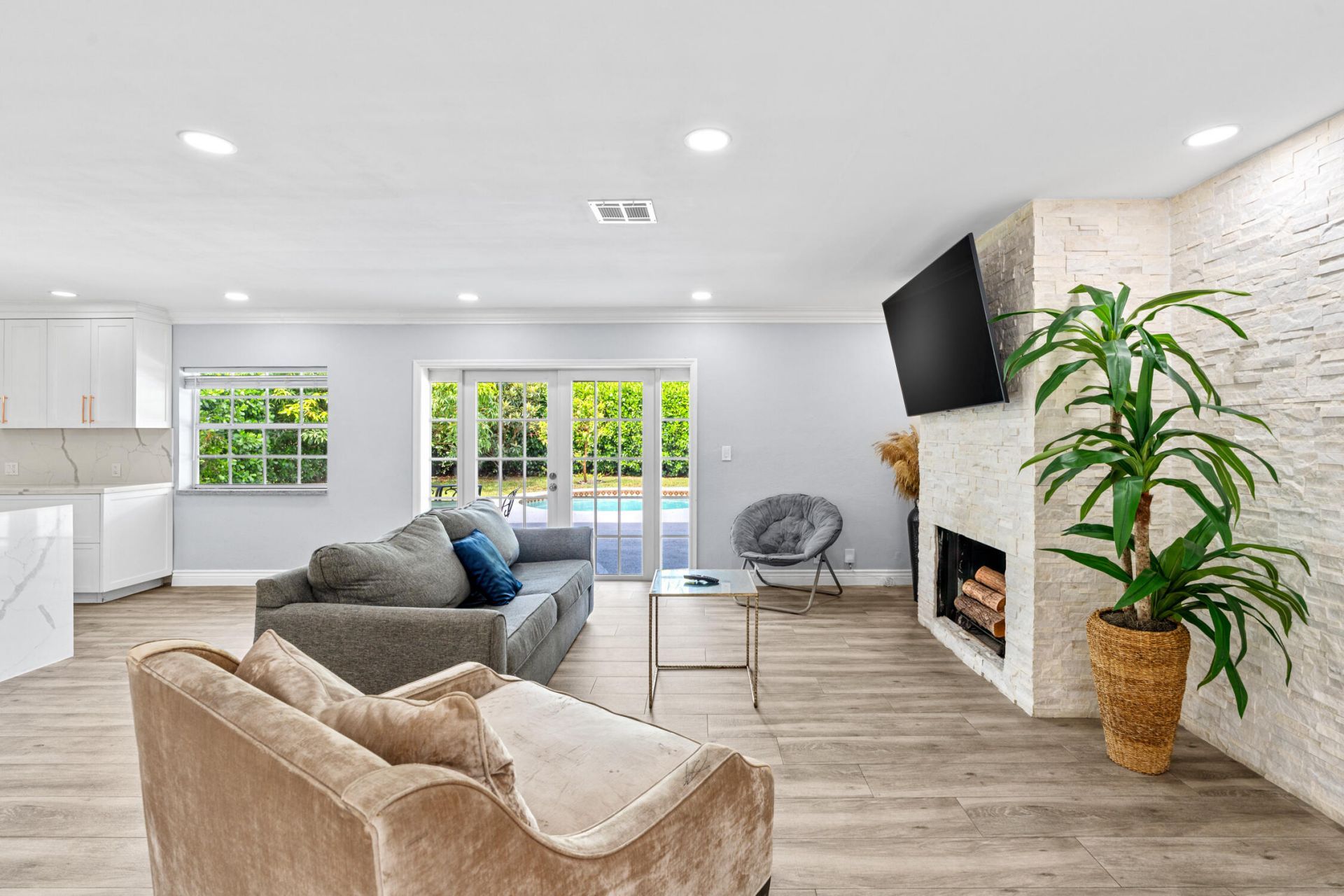 10098 Ramblewood Drive, Coral Springs, FL 33071 Photo