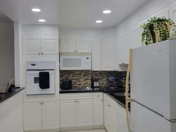 19370 Collins Avenue, Unit 623, Sunny Isles Beach, FL 33160