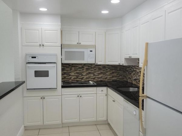 19370 Collins Avenue, Unit 623, Sunny Isles Beach, FL 33160