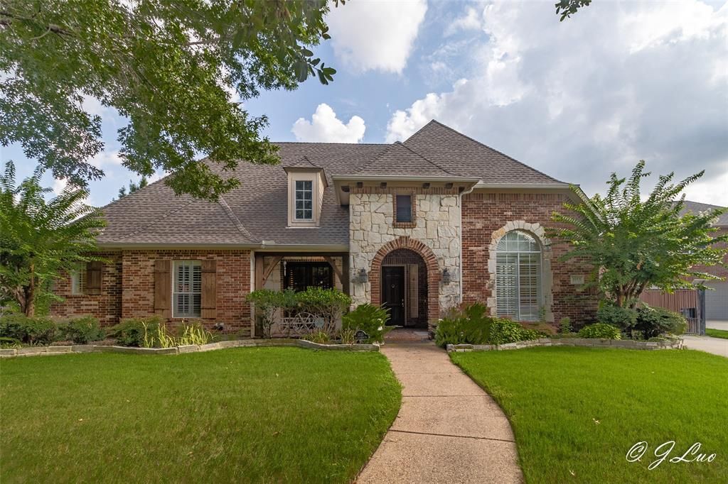 1053 Sir Lancelot Circle, Lewisville, TX 75056 Main Photo