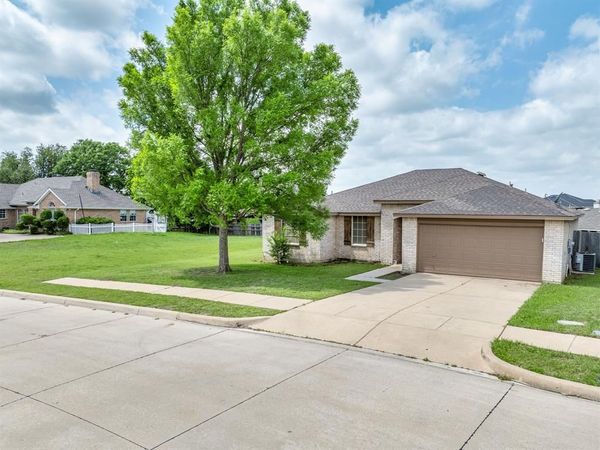 1325 Downwood Drive, Burleson, TX 76028