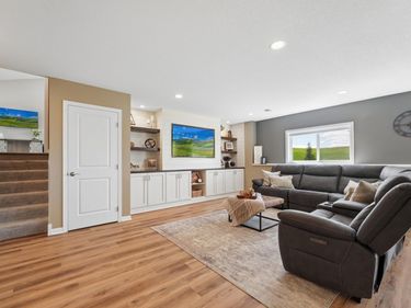 1515 Raymond Drive, Waconia, MN 55387