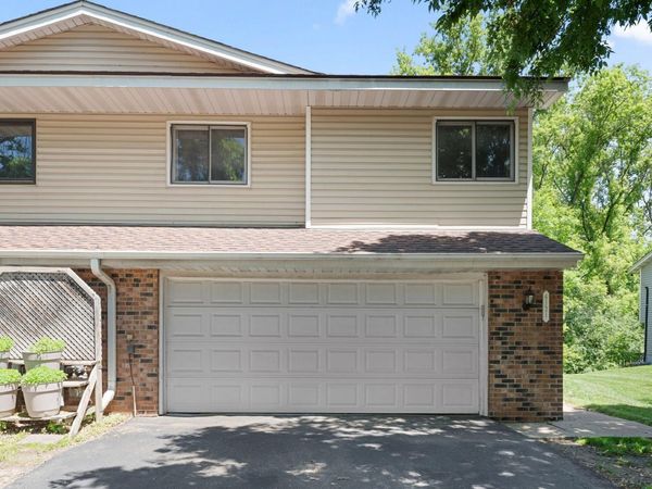 6121 Creek View Trail, Minnetonka, MN 55345