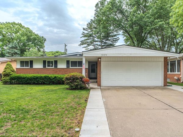 32973 Grennada Street, Livonia, MI 48154