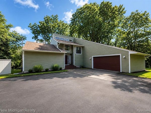 7156 River Road , Flushing Twp, MI 48433