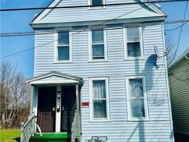 31 Earl Place, Buffalo, NY 14211