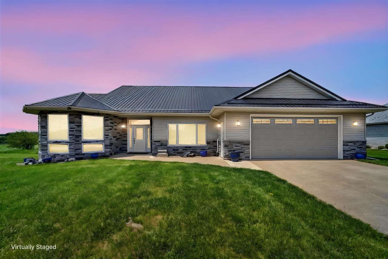1264 Ivan Ln, West Liberty, IA 52776 Main Photo