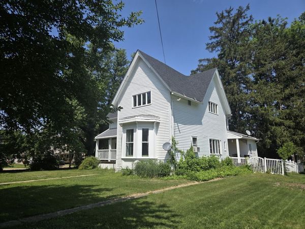 411 N 6th Street , Oregon, IL 61061