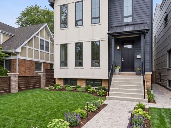 6305 N Keeler Avenue, Chicago, IL 60646