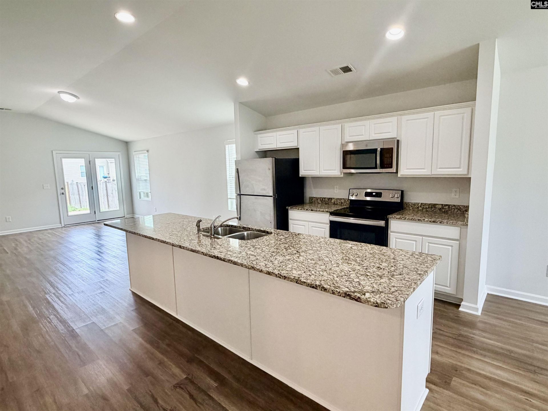 546 Hatteras Drive  Photo 4