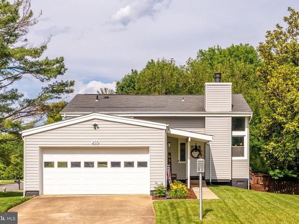 205 MAGNOLIA COURT, STERLING, VA 20164