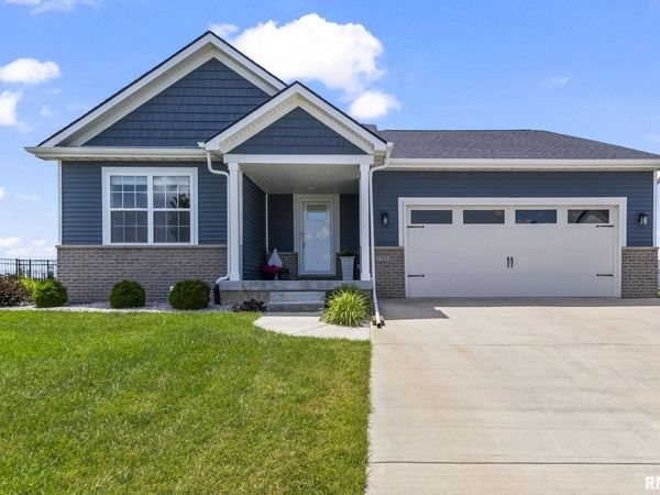 1743 Spartan Drive, Chatham, IL 62629