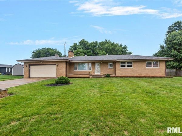 1848 E LAKE SHORE Drive, Springfield, IL 62712