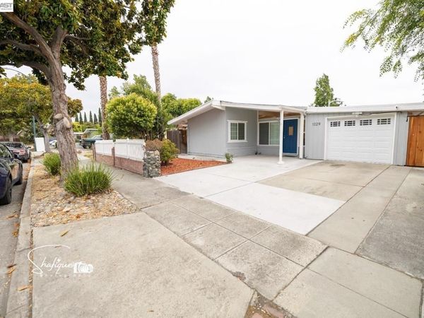 1029 Blazingwood Dr, Sunnyvale, CA 94089