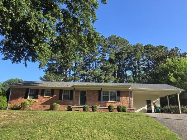 135 Ayers Drive , Jackson, TN 38301
