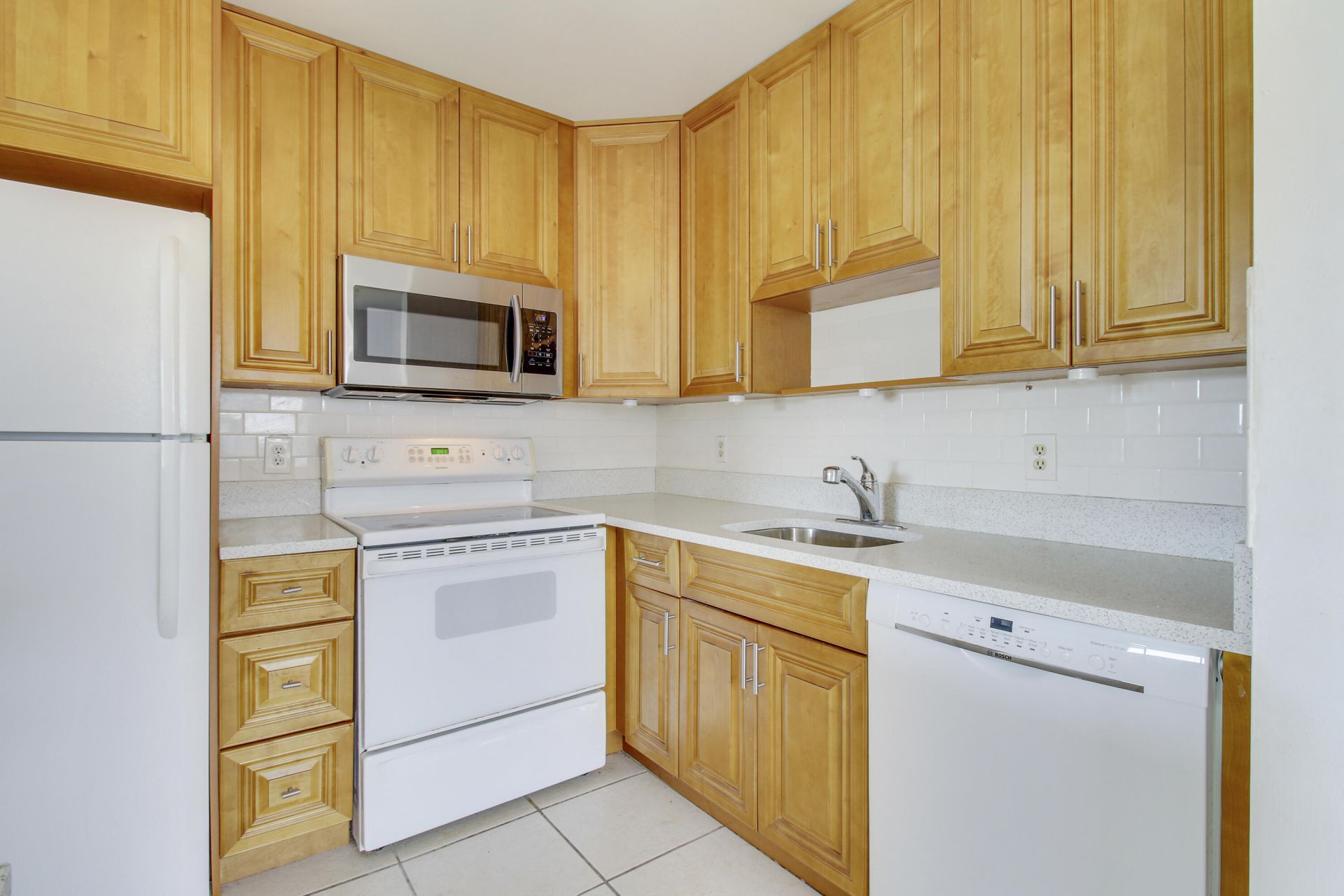 175 Valencia H, Delray Beach, FL 33446 Photo