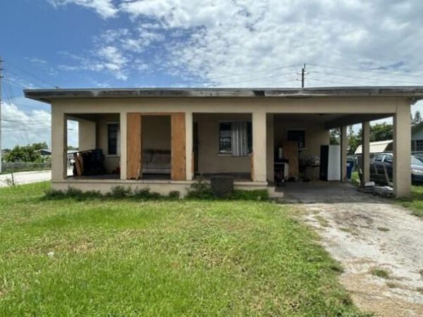 190 SW 6th Avenue, South Bay, FL 33493