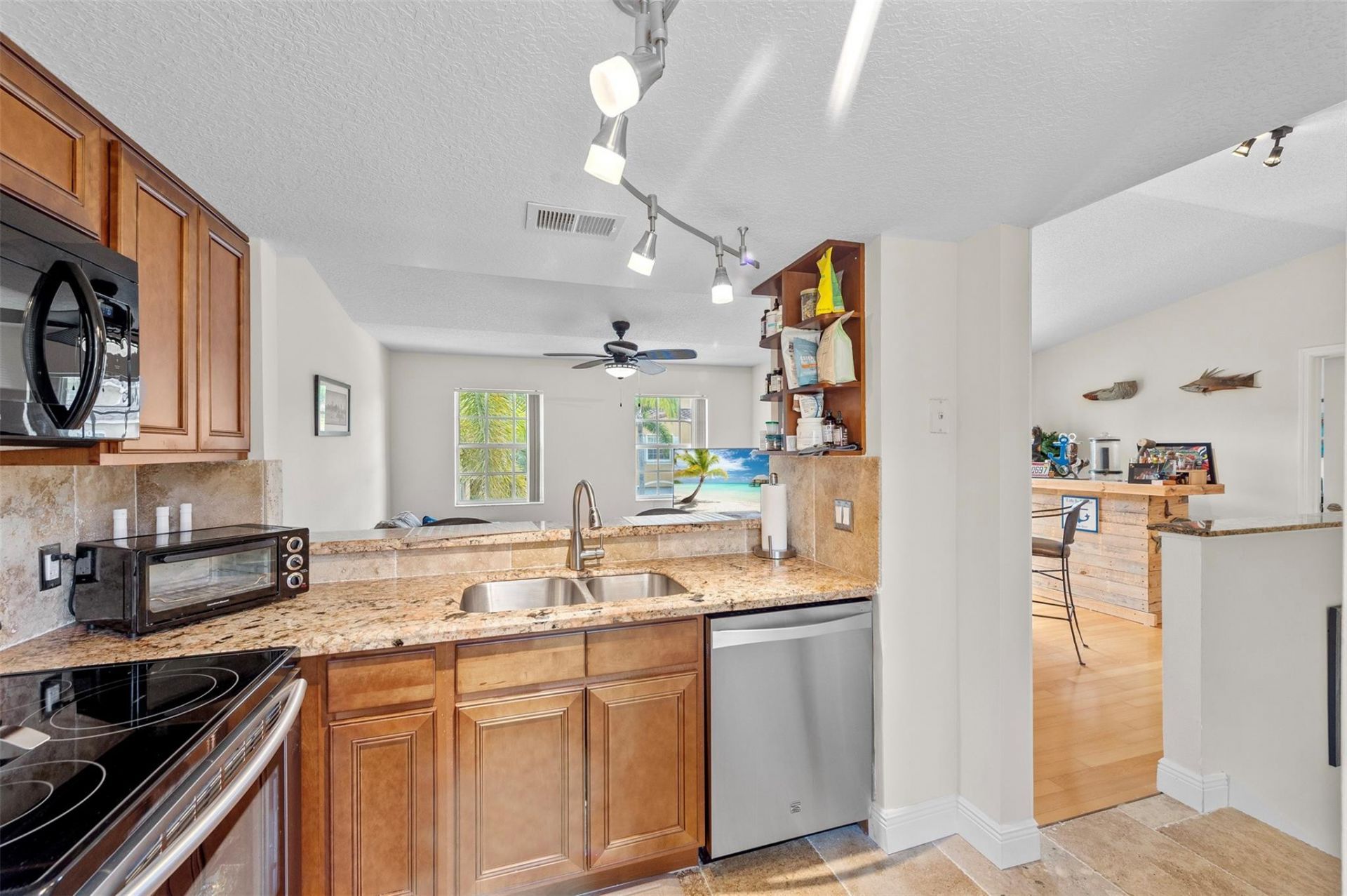 1035 Lake Shore Drive, Unit 105, Lake Park, FL 33403 Photo