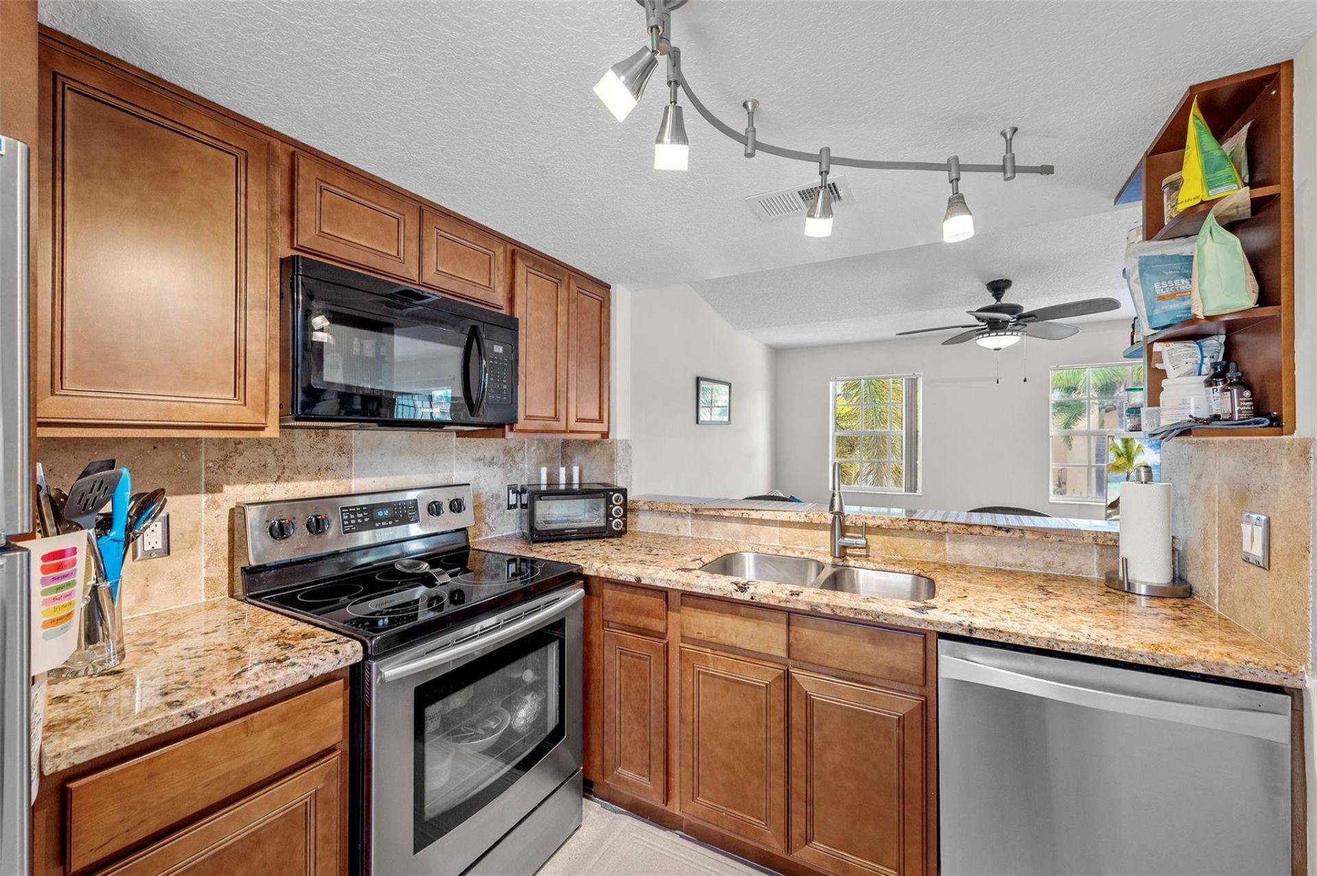 1035 Lake Shore Drive, Unit 105, Lake Park, FL 33403 Photo