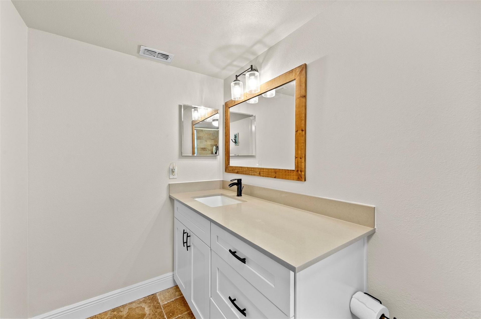 1035 Lake Shore Drive, Unit 105, Lake Park, FL 33403 Photo